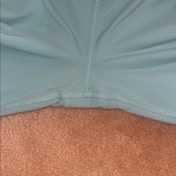 ALO Yoga Sky Blue Leggings in excellent condition - Picture 8 of 15